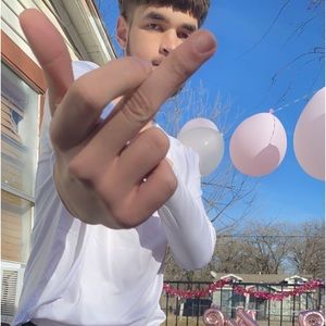 Meet your Posher, Luis